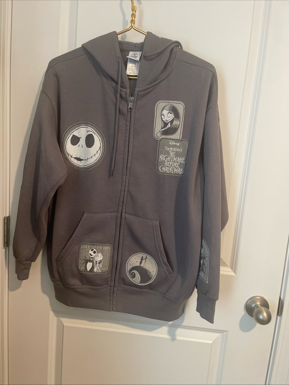 Disney Gray The Nightmare Before Christmas womans L Full Zip Hoodie 23 P2P 27 L